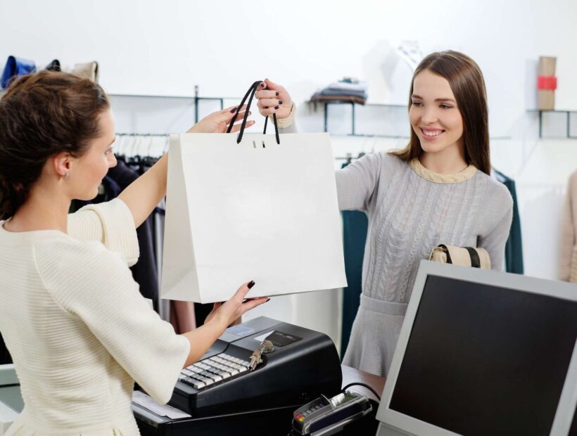 53943bed62_50174699_shopping